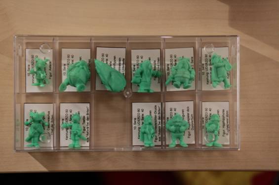 Figuren 1 bis 11 der 10. Serie