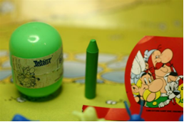 Ei, Stift und Flyer von Babybel